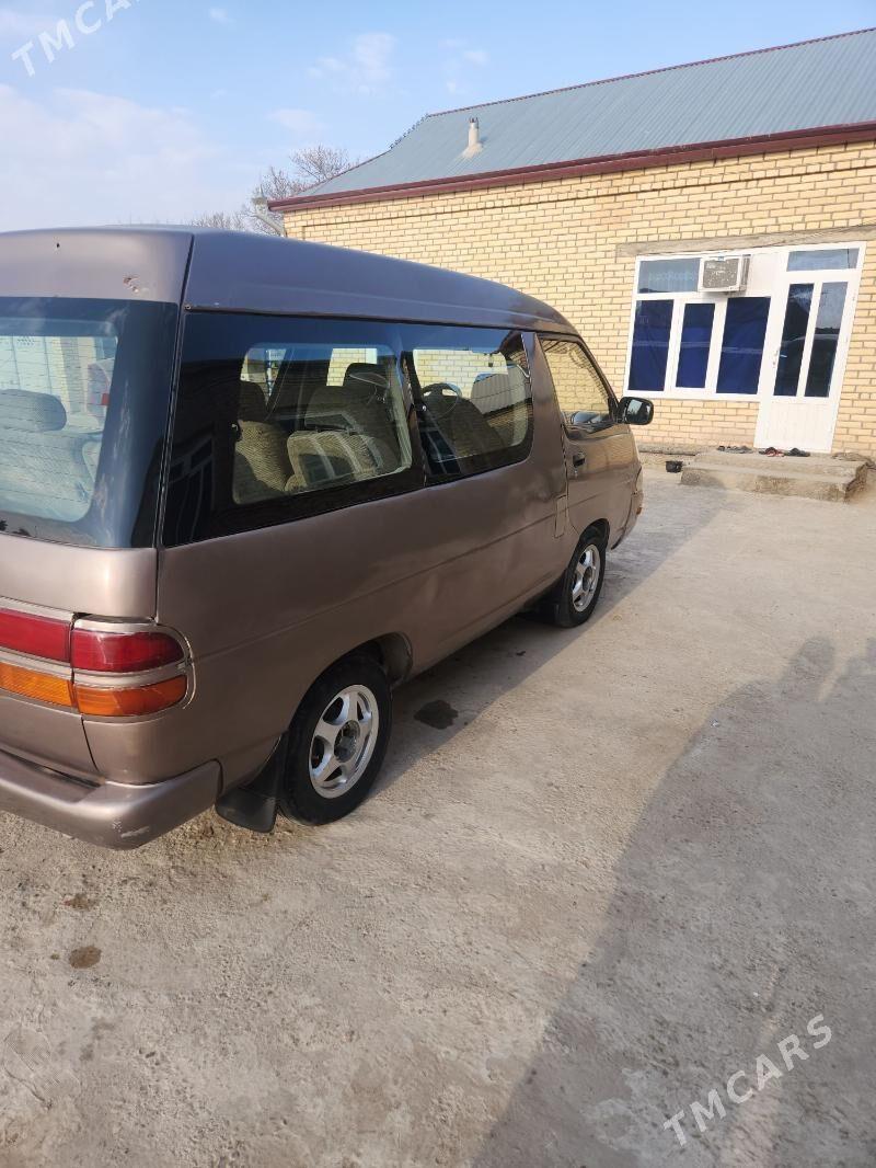 Toyota Hiace 1993 - 55 000 TMT - Мары - img 1