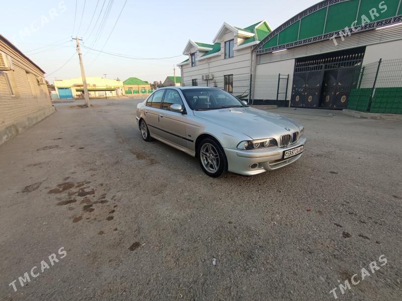 BMW E39 2000 - 125 000 TMT - Aşgabat - img 1
