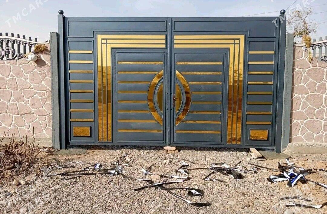 Demir gapy warata - Sakarçäge - img 1