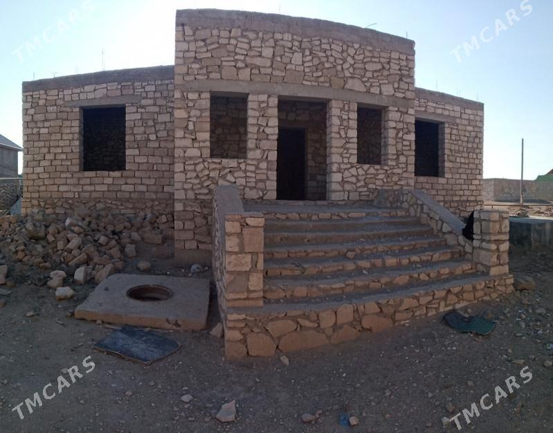 Akdaş jaý - Туркменбаши - img 1