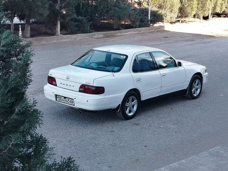 Toyota Camry 1994 - 85 000 TMT - Теджен - img 1