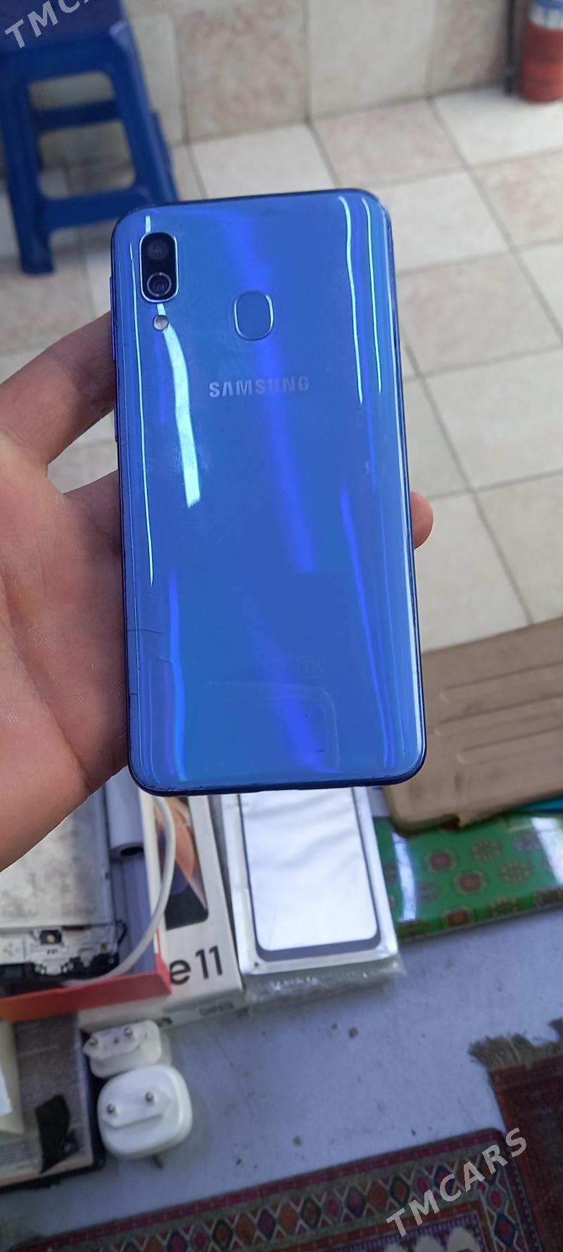 Samsung A40 4/64gb - Ашхабад - img 1