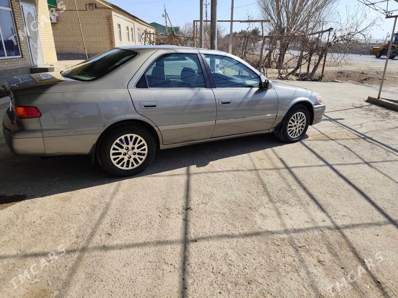 Toyota Camry 2001 - 157 000 TMT - Saýat - img 1