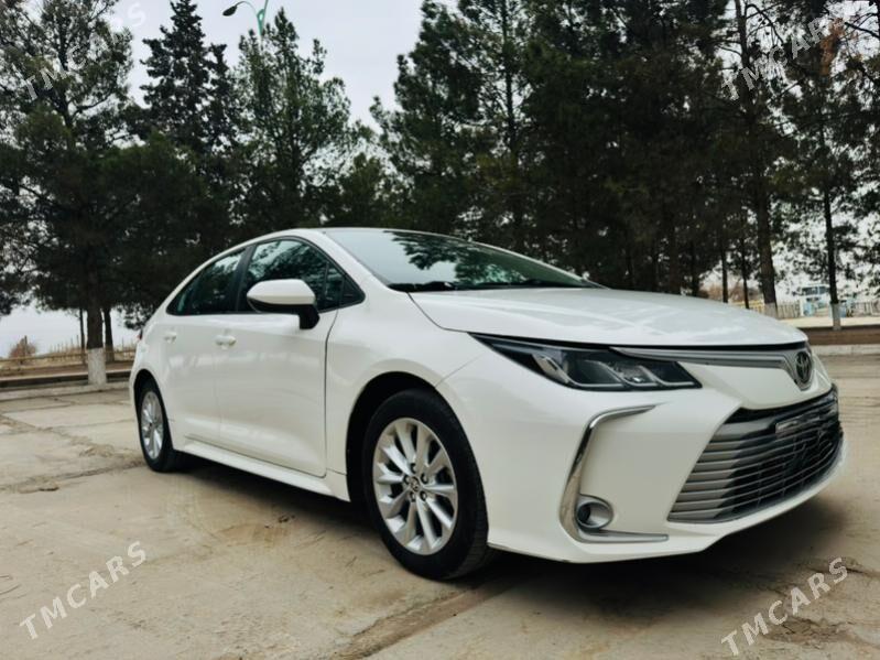 Toyota Corolla 2022 - 250 000 TMT - Täze zaman - img 1