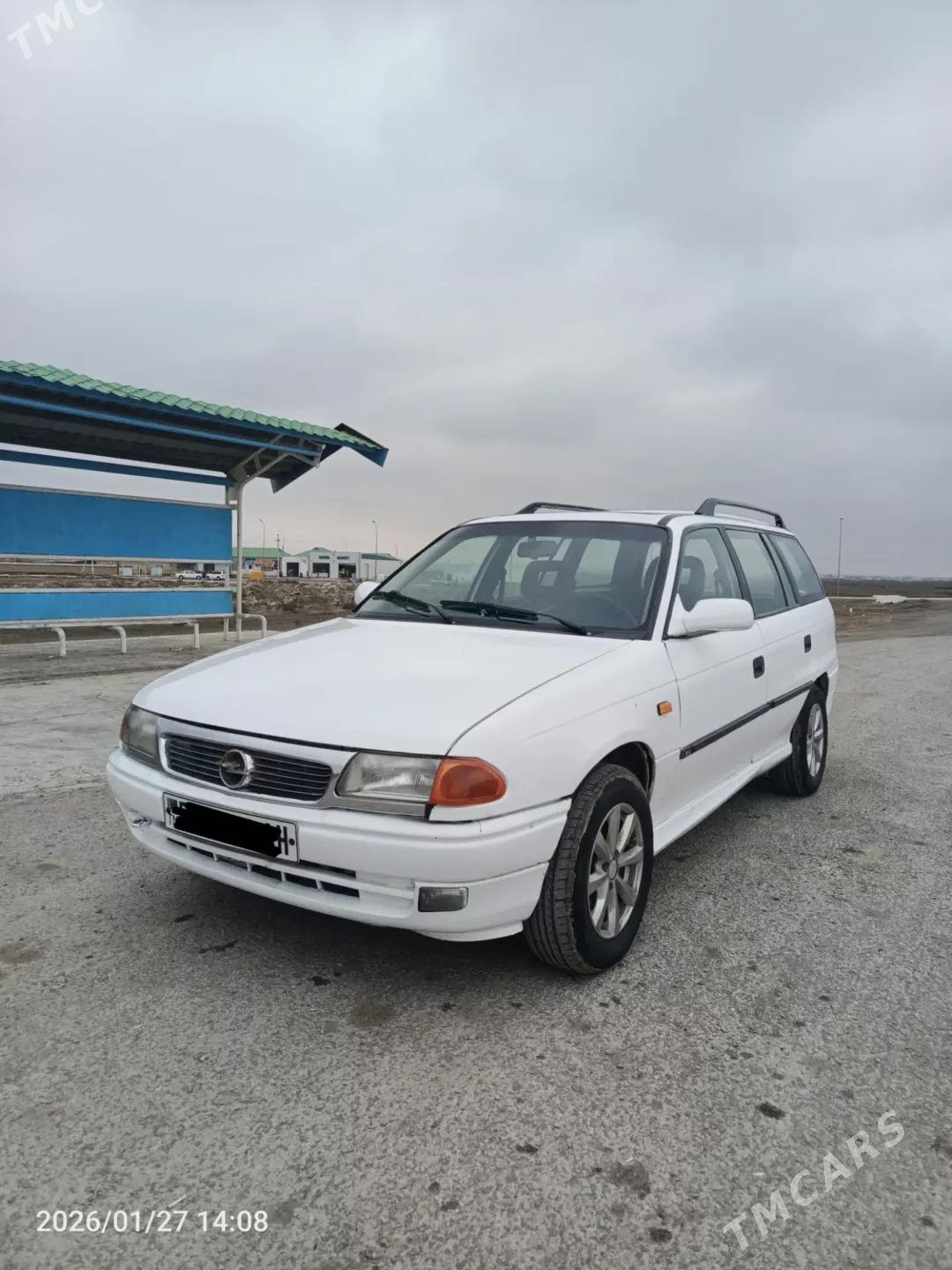 Opel Astra 1995 - 52 000 TMT - Бахарден - img 1