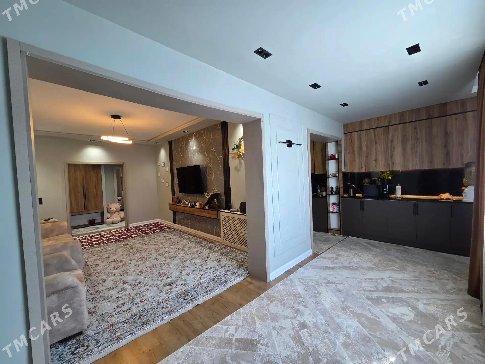 Mir 1 bazaryn yany - Ашхабад - img 1