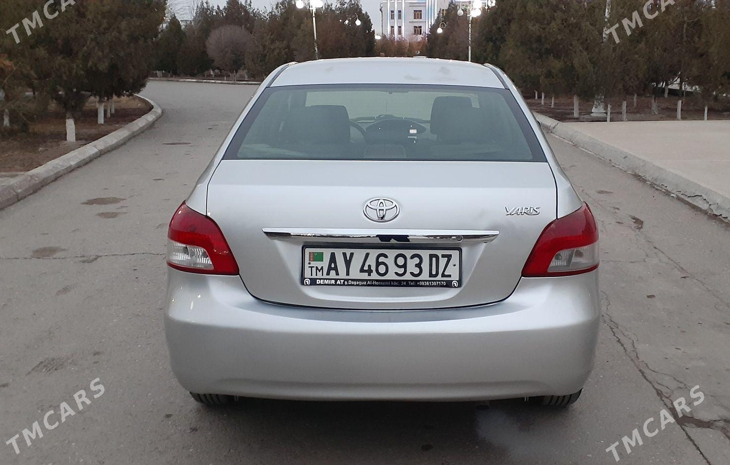 Toyota Yaris 2011 - 140 000 TMT - Дашогуз - img 1