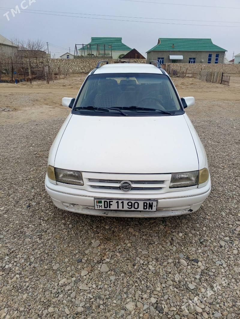 Opel Astra 1994 - 40 000 TMT - Балканабат - img 1
