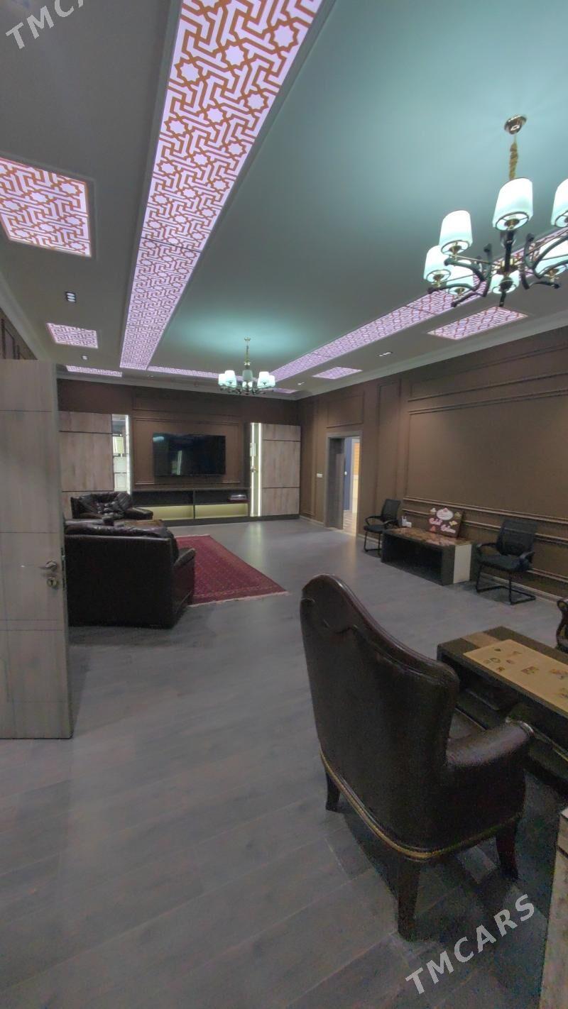 Satlyk hususy önümçilik ammar - Ак-Бугдайский этрап - img 1