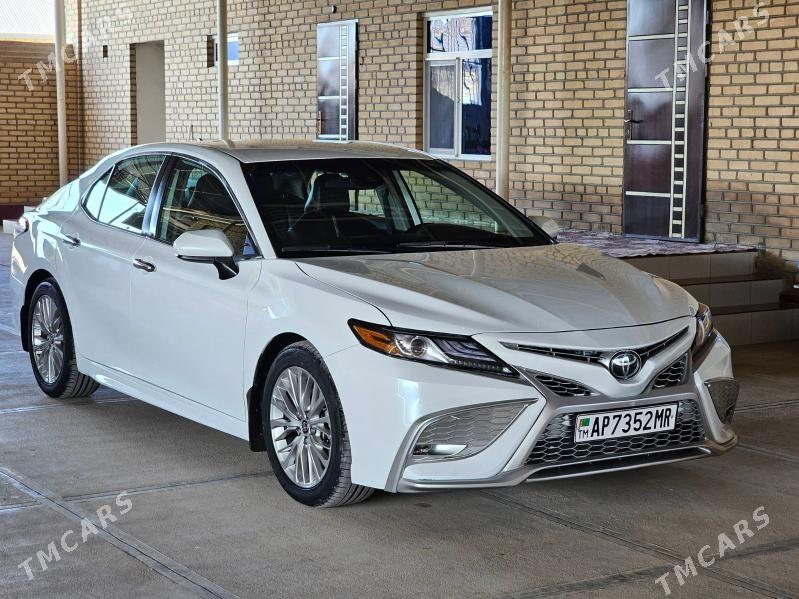 Toyota Camry 2020 - 325 000 TMT - Мургап - img 1