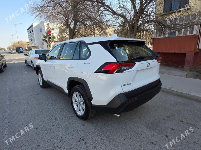 Toyota RAV4 2022 - 330 000 TMT - Мары - img 1