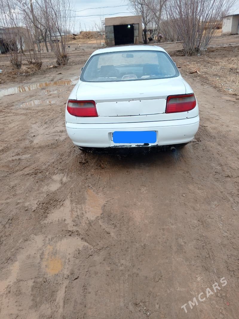 Toyota Carina 1994 - 60 000 TMT - етр. Туркменбаши - img 1