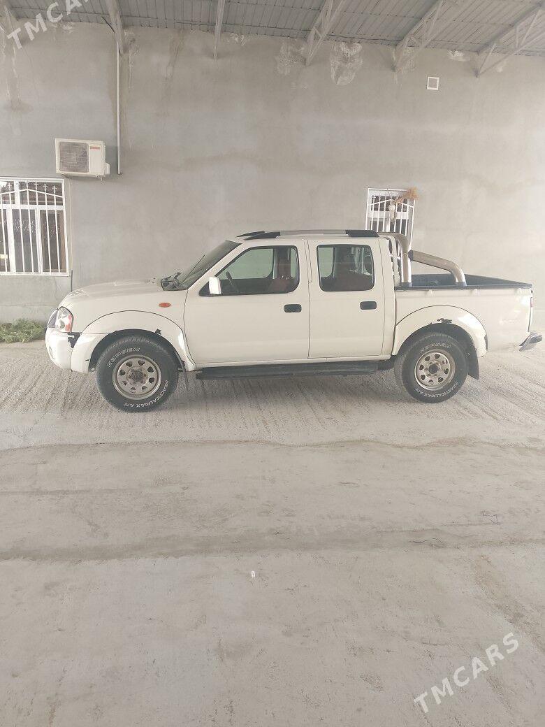 Nissan Navara 2011 - 130 000 TMT - Aşgabat - img 1