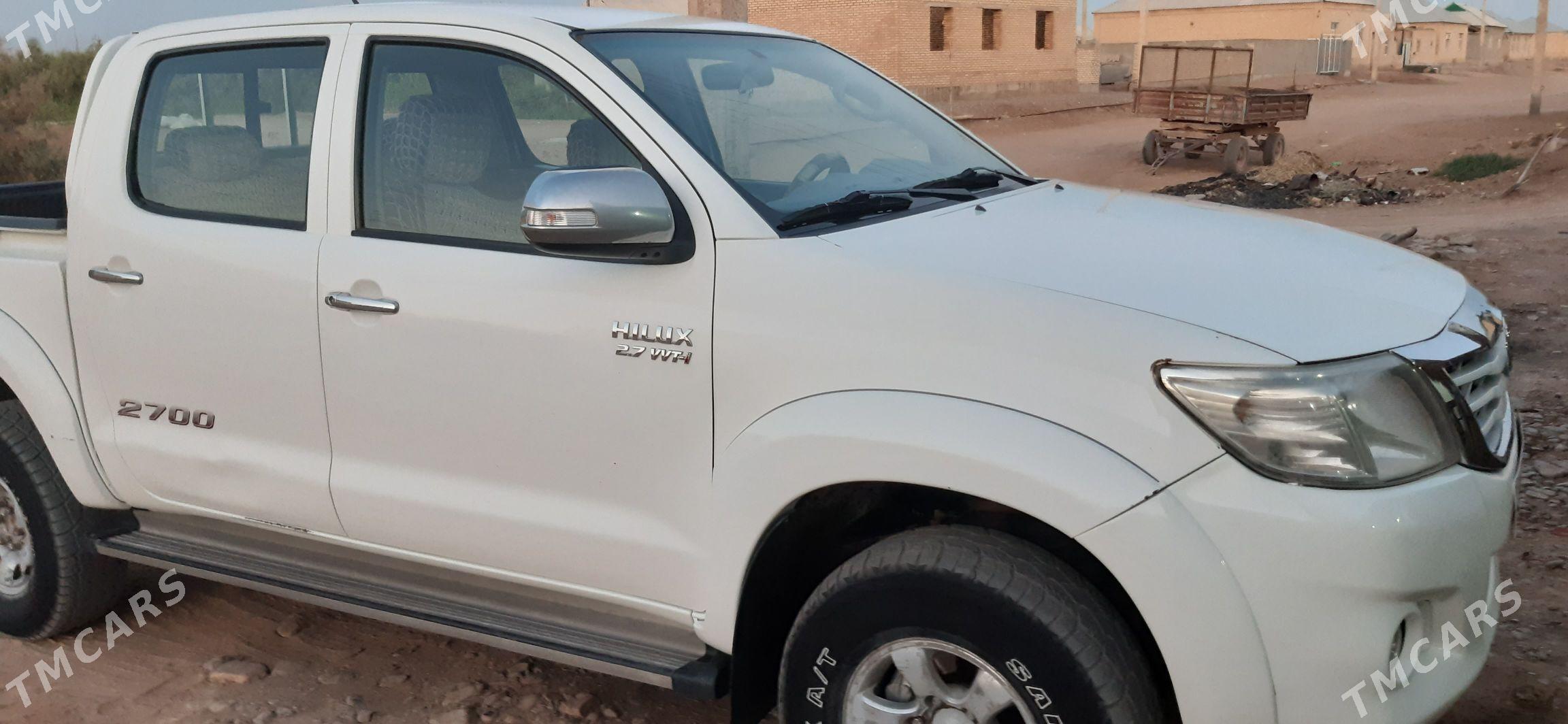 Toyota Hilux 2012 - 360 000 TMT - Babadaýhan - img 1