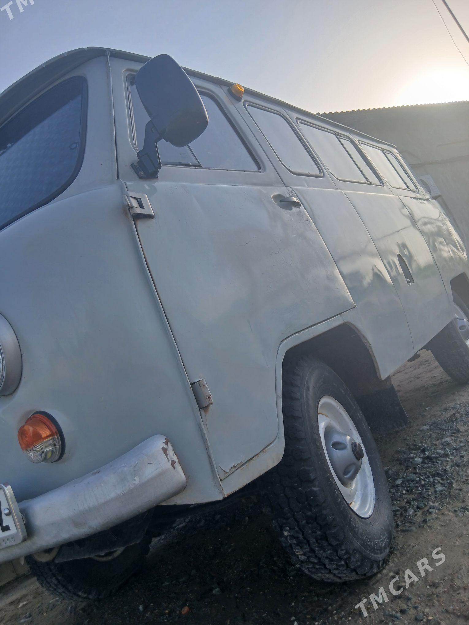 UAZ 2206 2000 - 60 000 TMT - етр. Туркменбаши - img 1