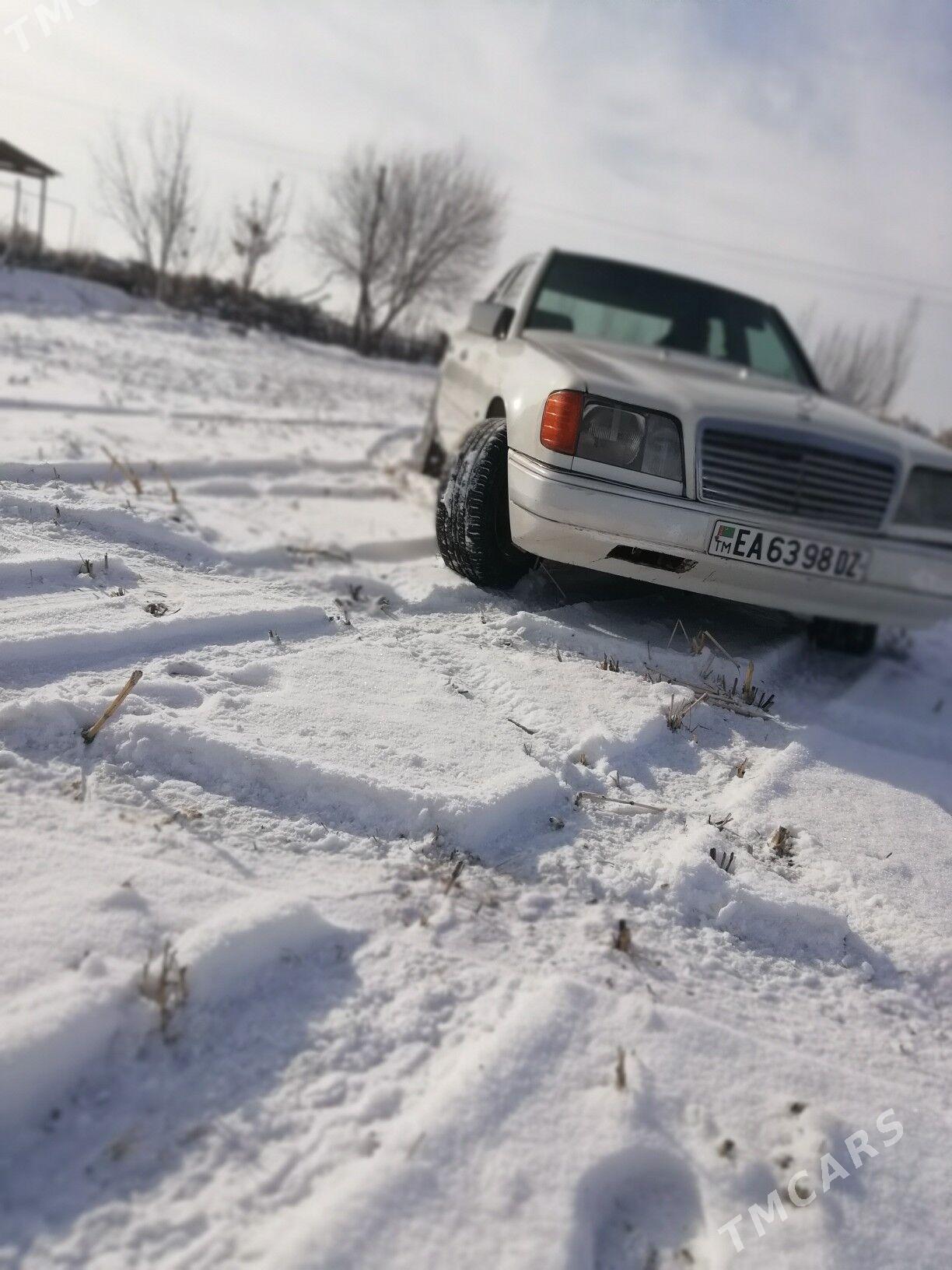 Mercedes-Benz 230E 1994 - 20 000 TMT - Кёнеургенч - img 1