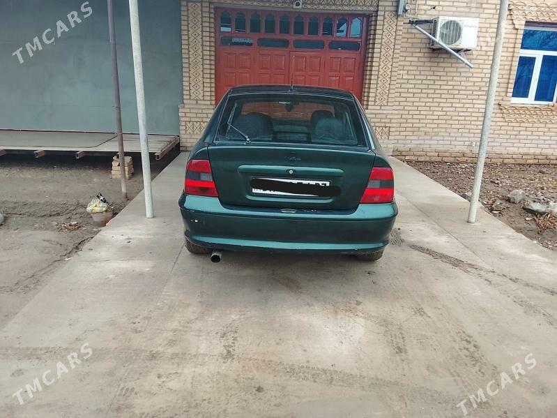 Opel Vectra 1998 - 45 000 TMT - Гурбансолтан Едже - img 1