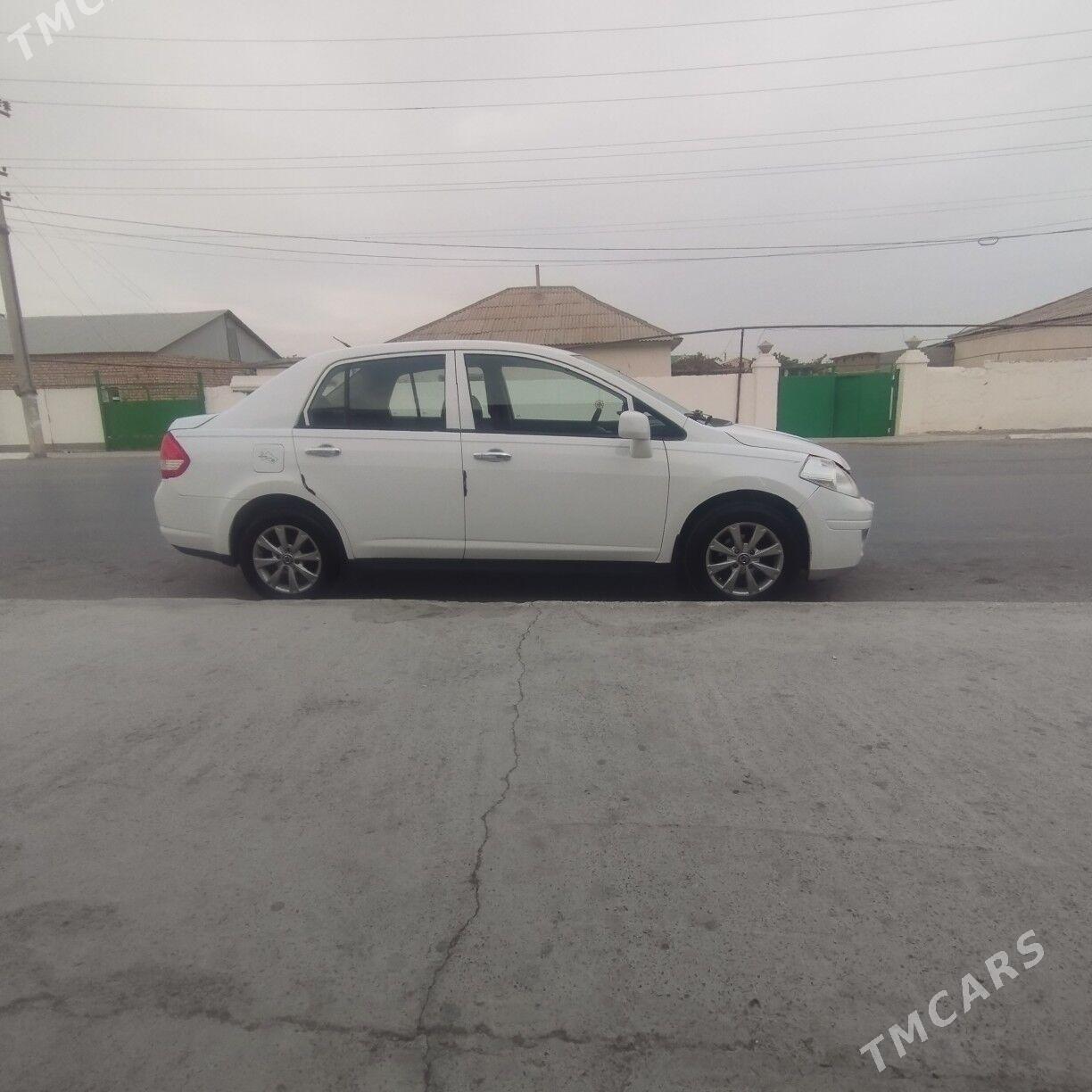 Nissan Versa 2009 - 130 000 TMT - Kaka - img 1