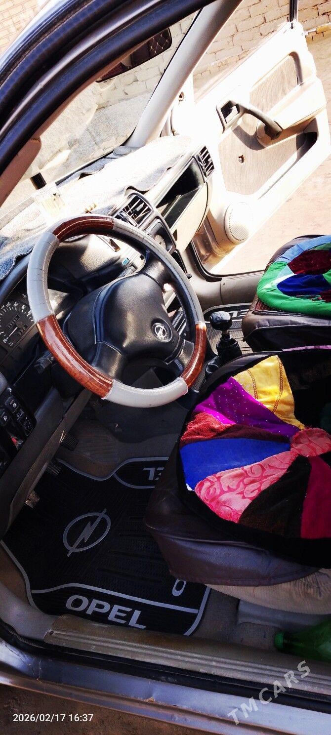 Opel Vectra 1993 - 45 000 TMT - Ýolöten - img 1