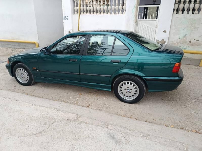 BMW diska 15 3 000 TMT - Балканабат - img 1