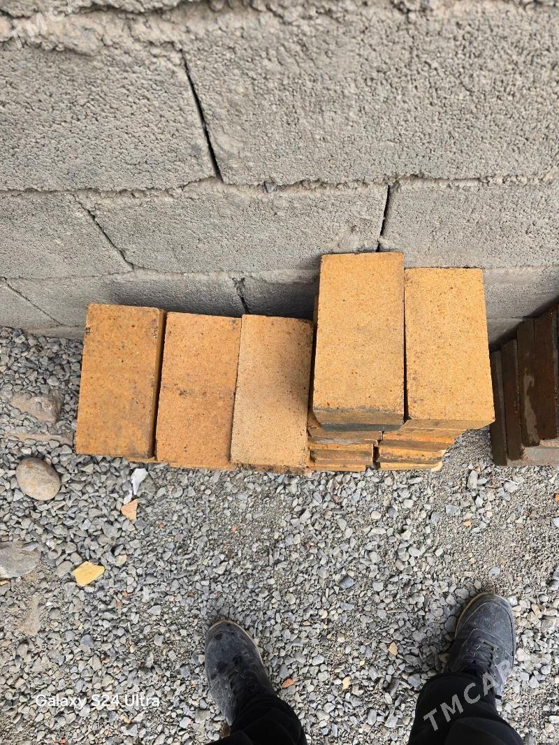 Aganporni agneuporni kerpic - Bedew - img 1