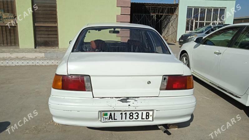 Toyota Corolla 1994 - 50 000 TMT - Фарап - img 1