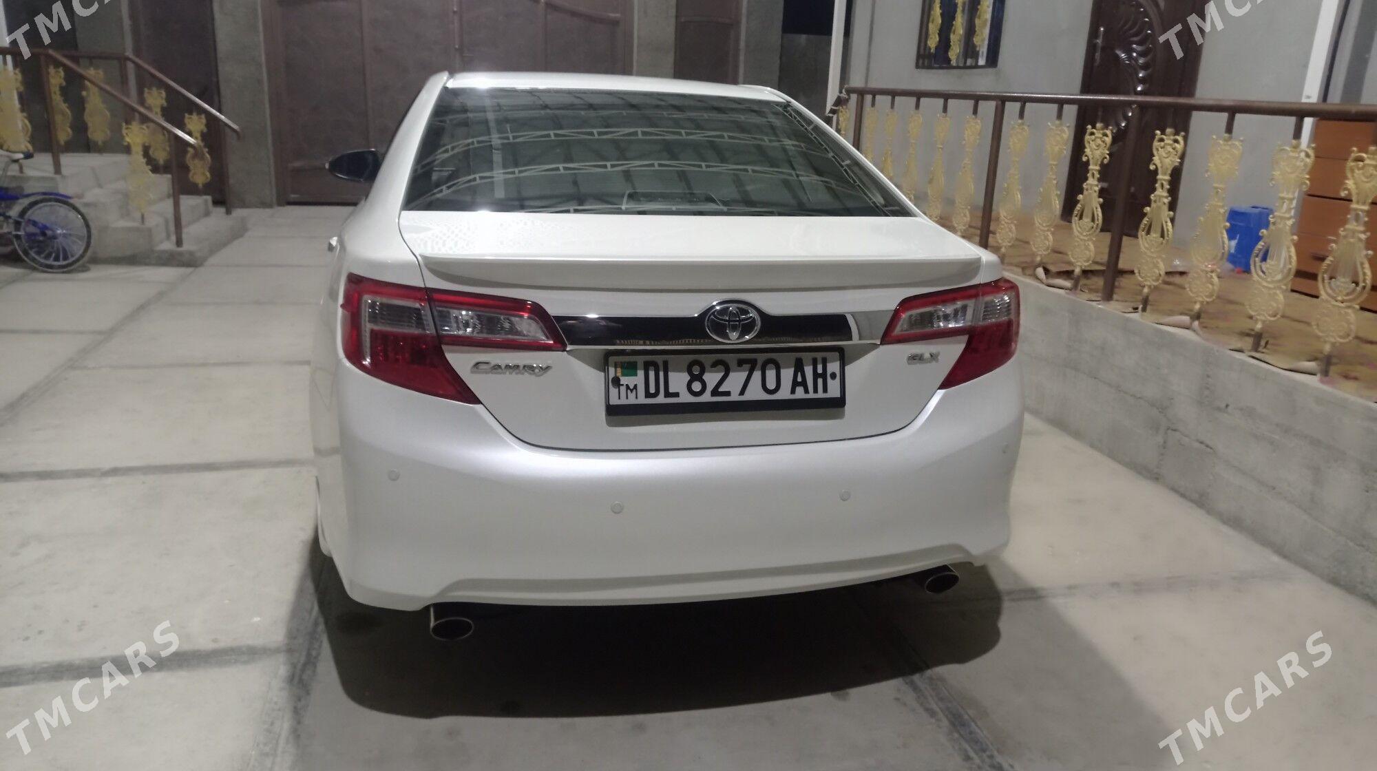 Toyota Camry 2012 - 310 000 TMT - Бахарден - img 1
