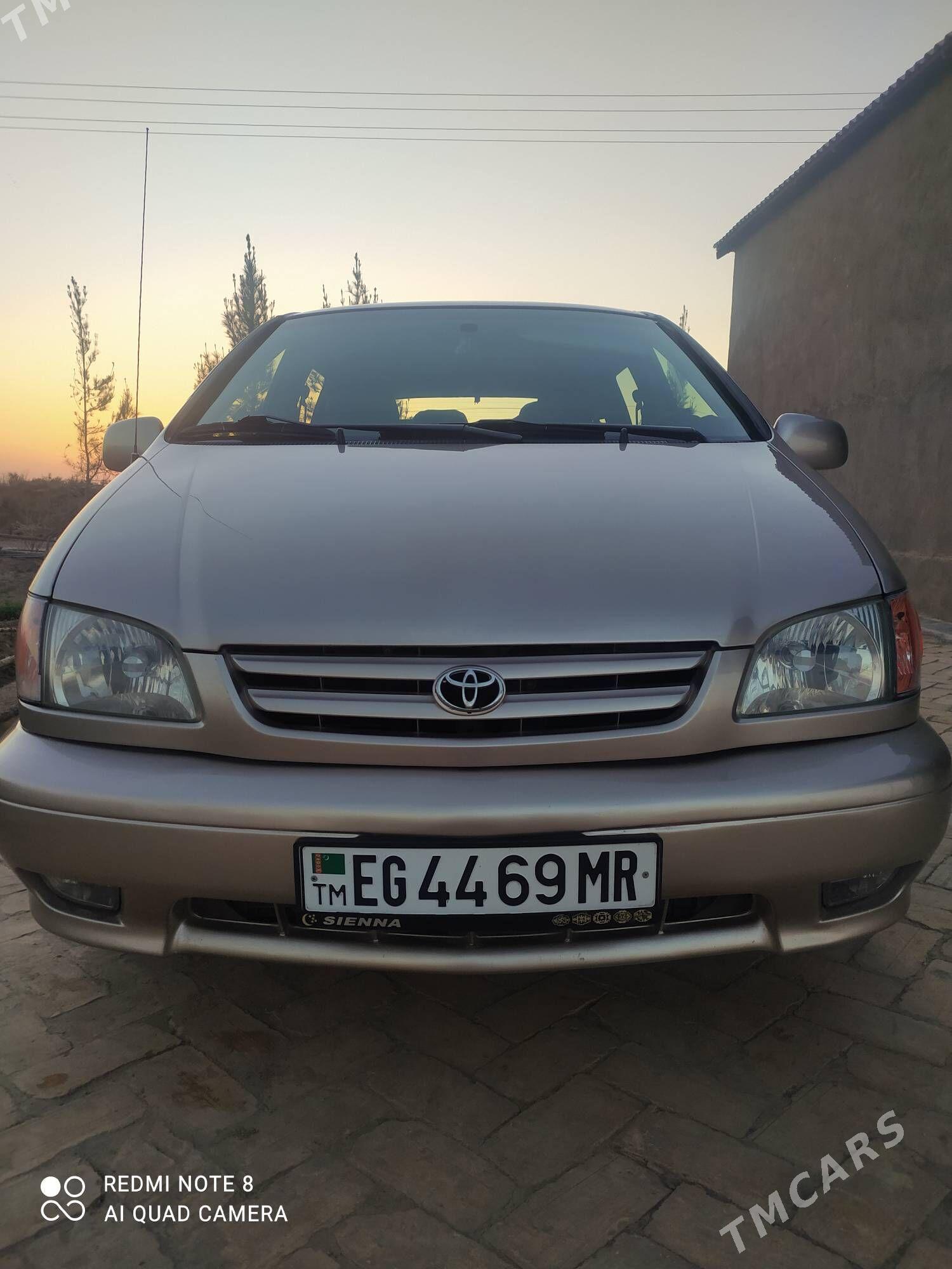 Toyota Sienna 2002 - 210 000 TMT - Baýramaly - img 1