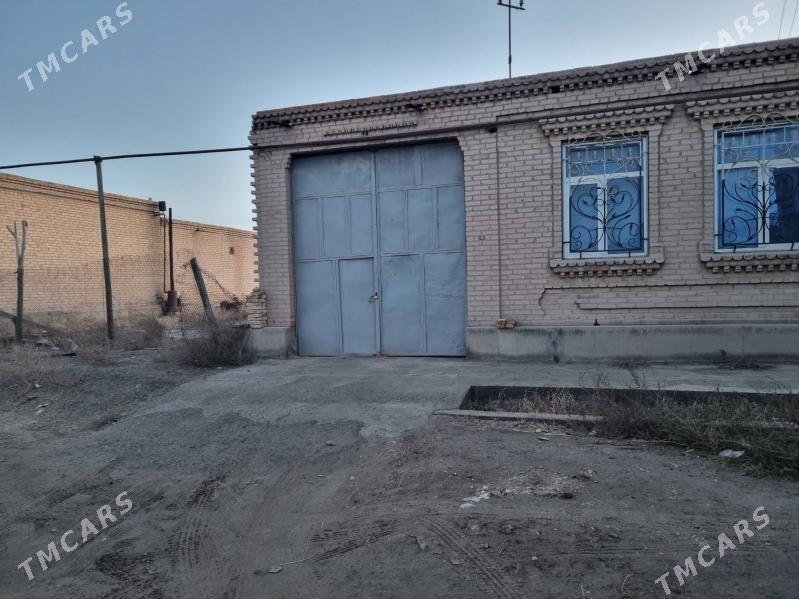 srocnoo eyesinden satlyyk jaay - Туркменабат - img 1