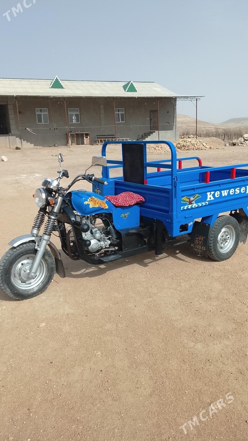 Ozan 200-14 2014 - 15 000 TMT - Керки - img 1