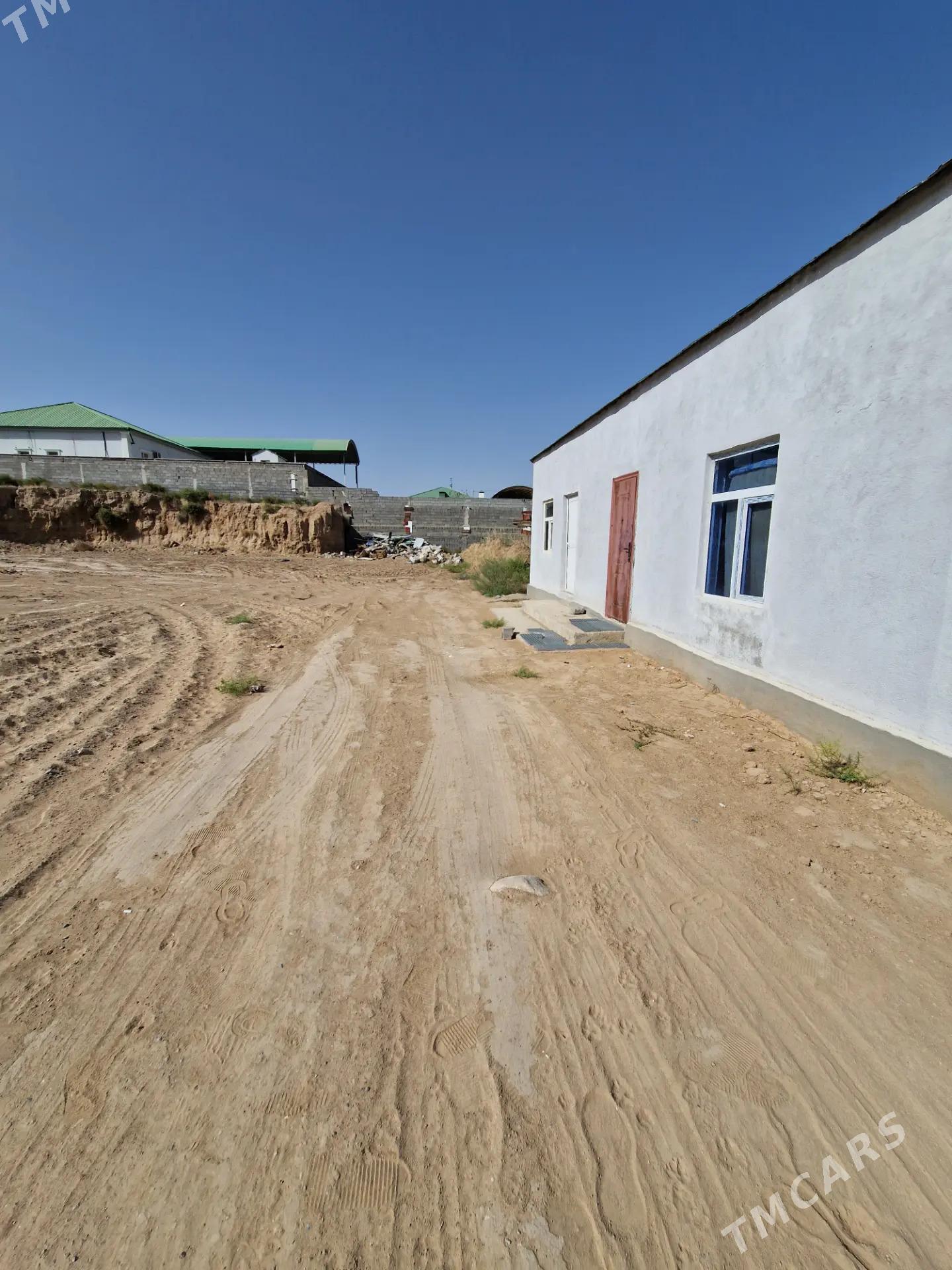 Eýesinden satlyk jaý - Änew - img 1