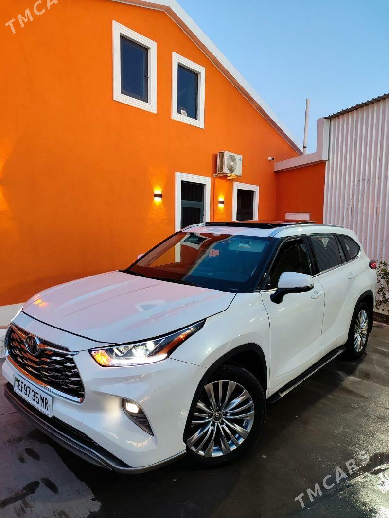 Toyota Highlander 2022 - 640 000 TMT - Baýramaly - img 1