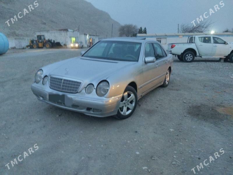 Mercedes-Benz E320 2001 - 85 000 TMT - Туркменбаши - img 1