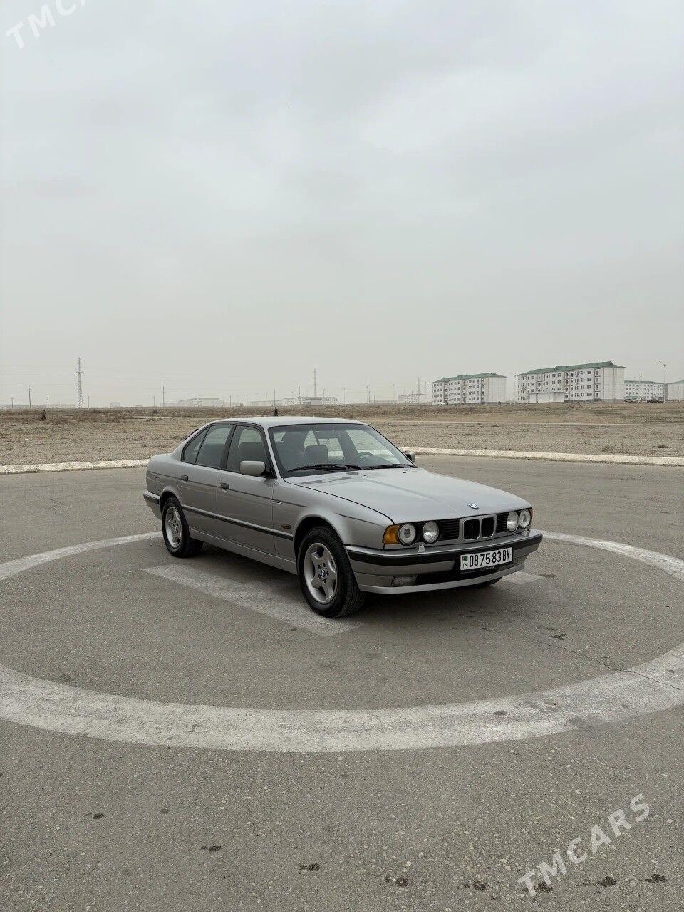 BMW E34 1991 - 82 000 TMT - Балканабат - img 1