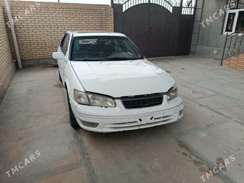 Toyota Camry 2001 - 98 000 TMT - Мары - img 1