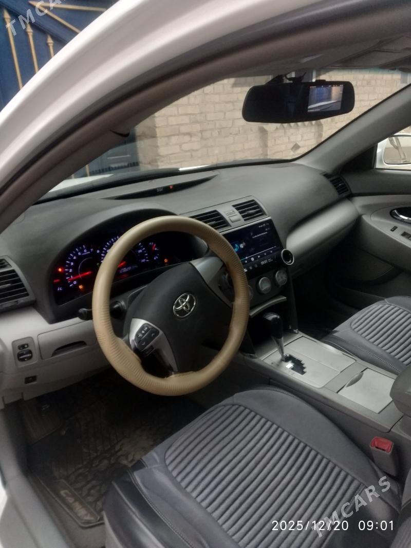 Toyota Camry 2010 - 200 000 TMT - Çärjew - img 1