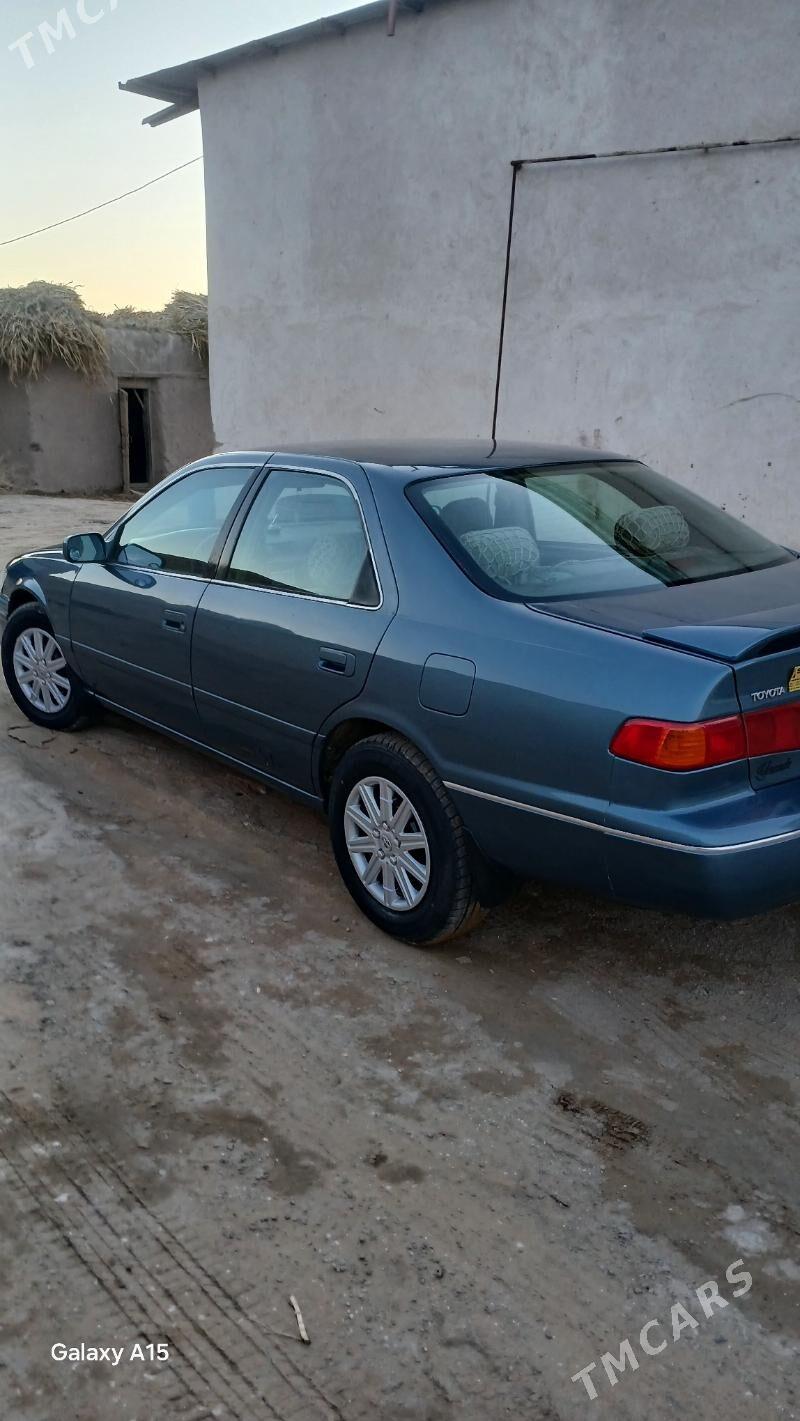 Toyota Camry 2001 - 160 000 TMT - Гороглы (Тагта) - img 1