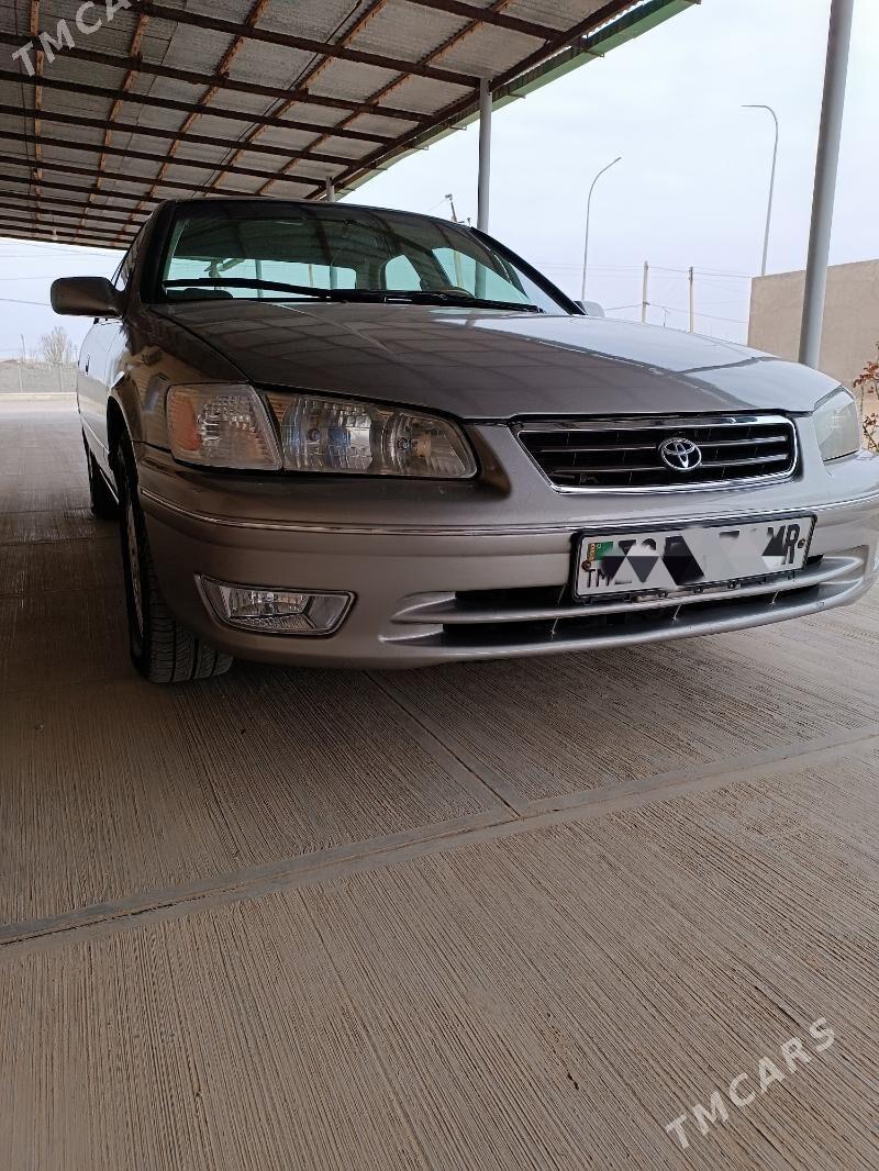 Toyota Camry 2000 - 170 000 TMT - Мары - img 1