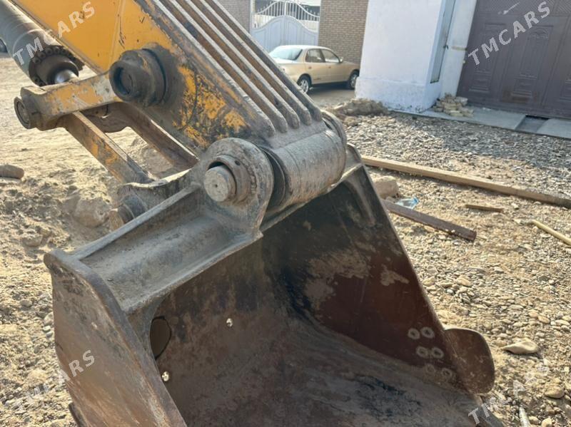 Caterpillar Excavator 2010 - 500 000 TMT - Мары - img 1