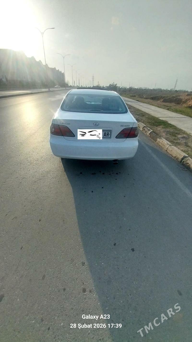 Lexus ES 300 2002 - 165 000 TMT - Серахс - img 1
