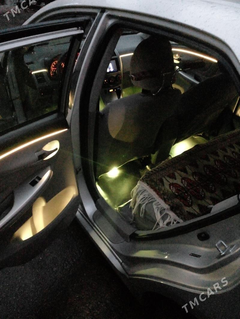 Toyota Corolla 2011 - 195 000 TMT - Podwoýski köç. (Bitarap Türkmenistan şaýoly) - img 1