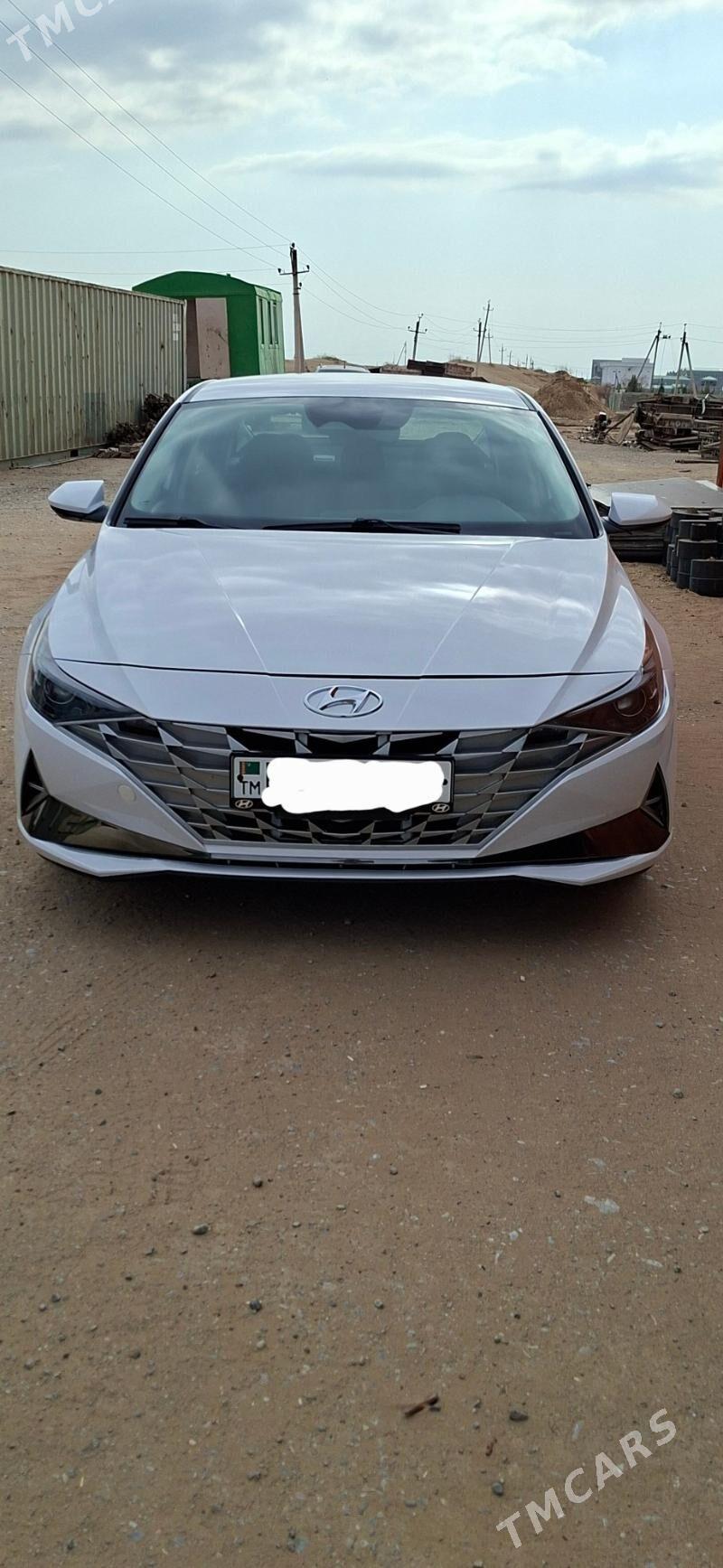 Hyundai Elantra 2021 - 250 000 TMT - Ak bugdaý etraby - img 1