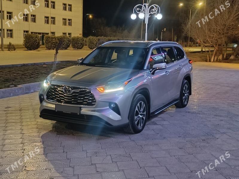 Toyota Highlander 2021 - 550 000 TMT - Дашогуз - img 1