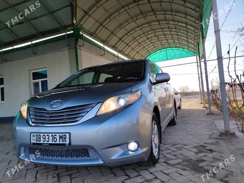 Toyota Sienna 2011 - 330 000 TMT - Ýolöten - img 1