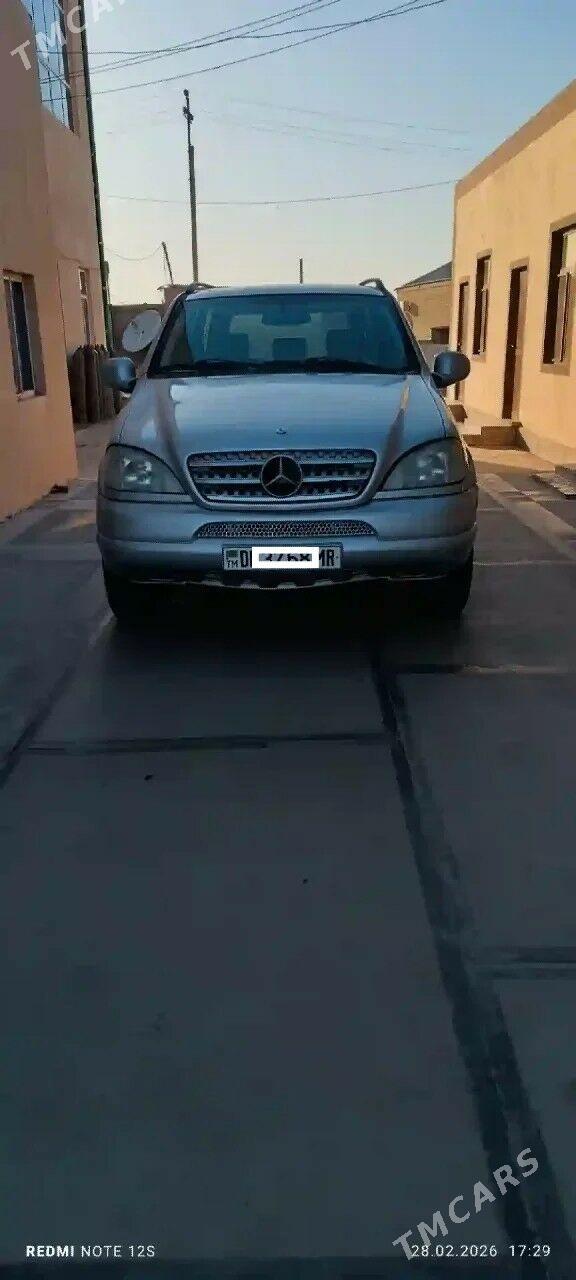 Mercedes-Benz ML350 1999 - 125 000 TMT - Мары - img 1