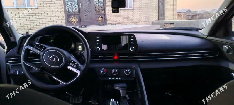 Hyundai Elantra 2021 - 250 000 TMT - Мары - img 1