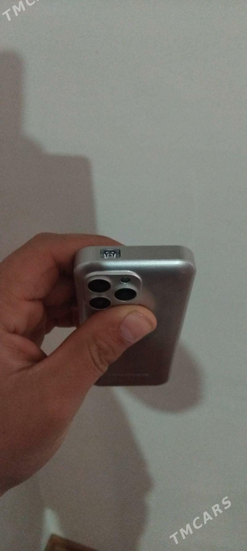 maxfonemaxfone - Mary - img 1