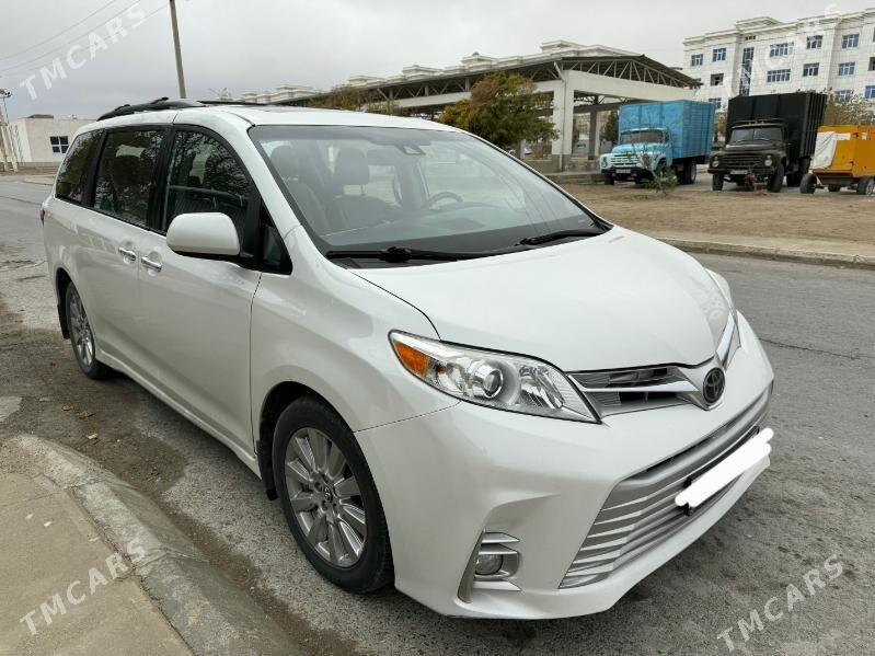 Toyota Sienna 2020 - 500 000 TMT - Ашхабад - img 1
