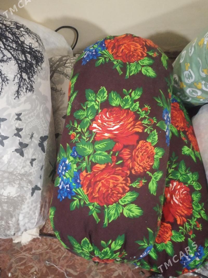 Han ýassyk - Бахарден - img 1