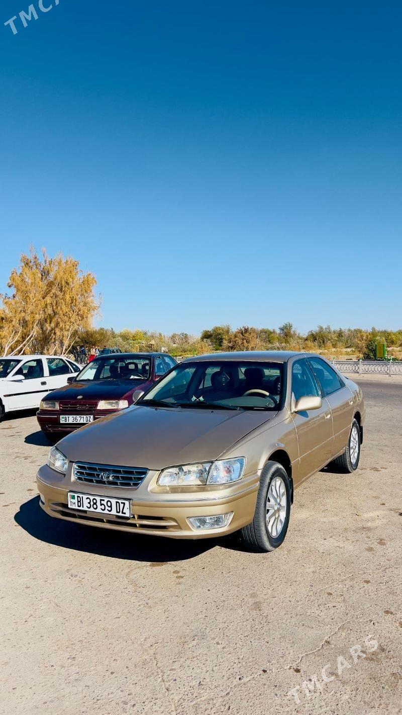 Toyota Camry 2001 - 170 000 TMT - Кёнеургенч - img 1